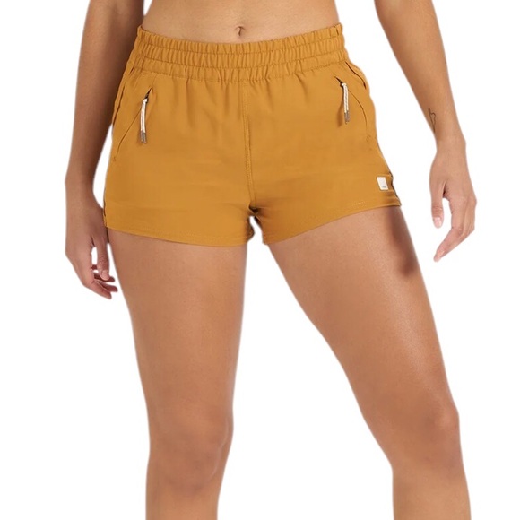 Vuori Dash Shorts in dark golden size Small - Picture 5 of 6